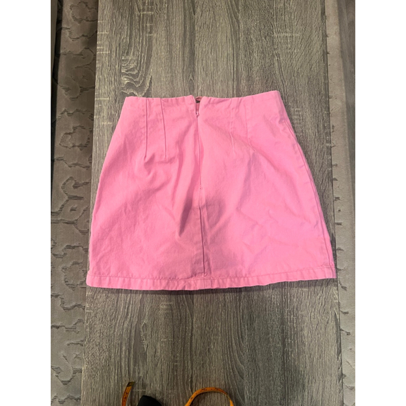 Brandy Melville Cara Skirt in bubblegum pink size small - Picture 5 of 5